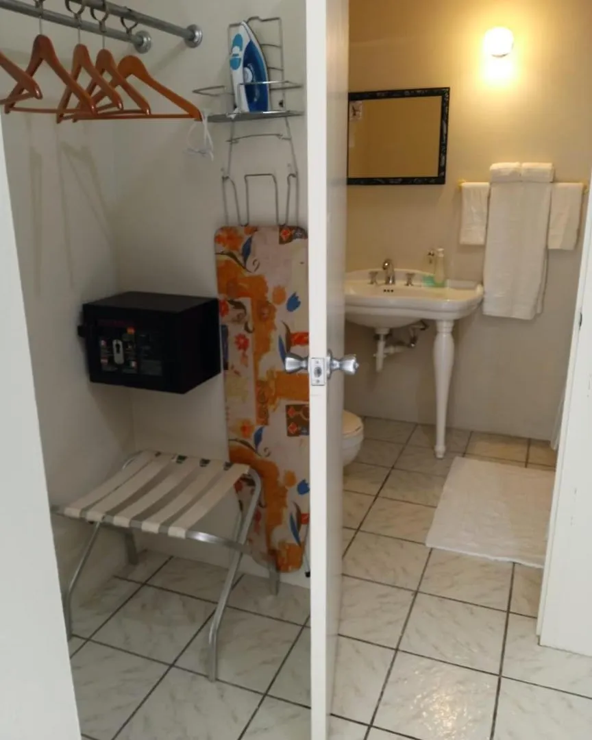 Ridgeway Guest House Montego Bay